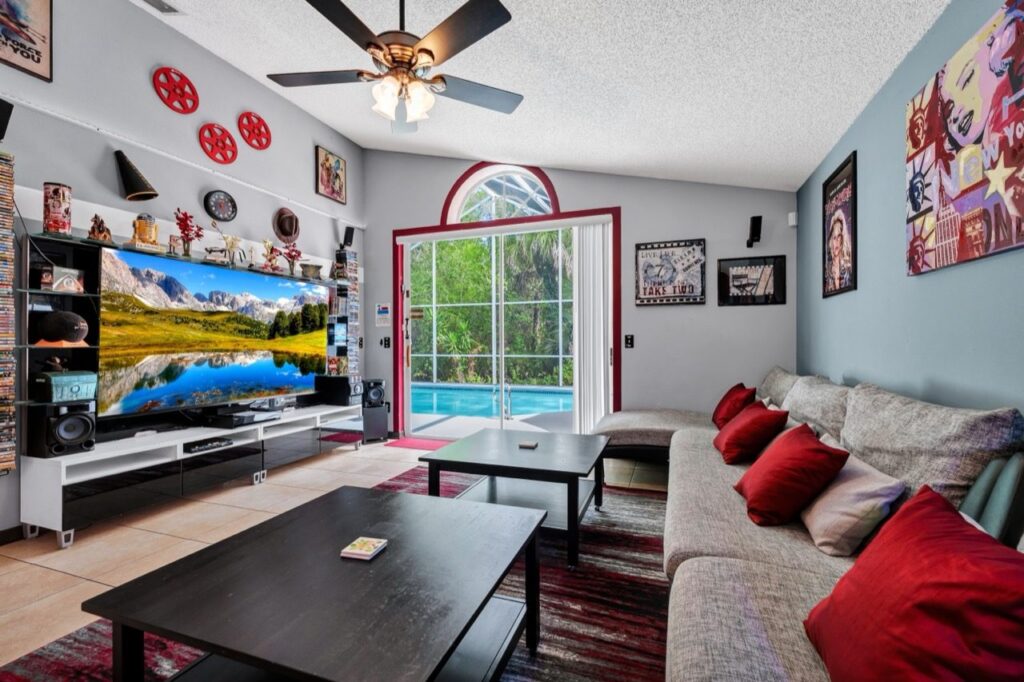 TV-Bereich im Wohnzimmer unserer Ferienvilla in Florida