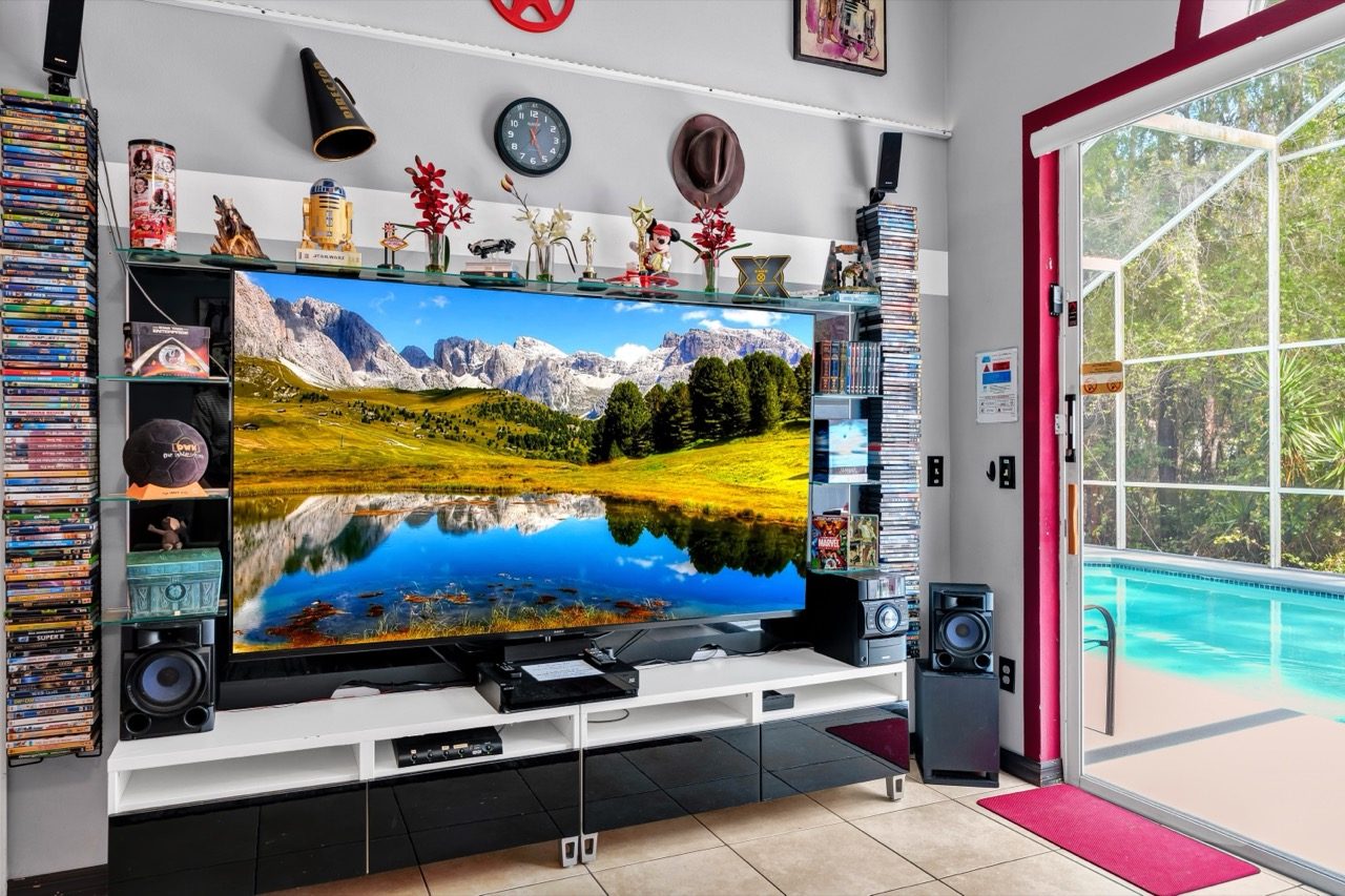 TV-Bereich im Wohnzimmer unserer Ferienvilla in Florida