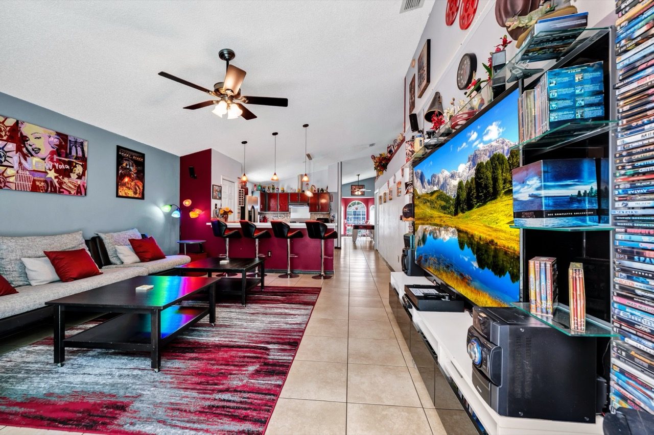 TV-Bereich im Wohnzimmer unserer Ferienvilla in Florida